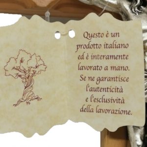 Crocefisso legno d'ulivo particolare